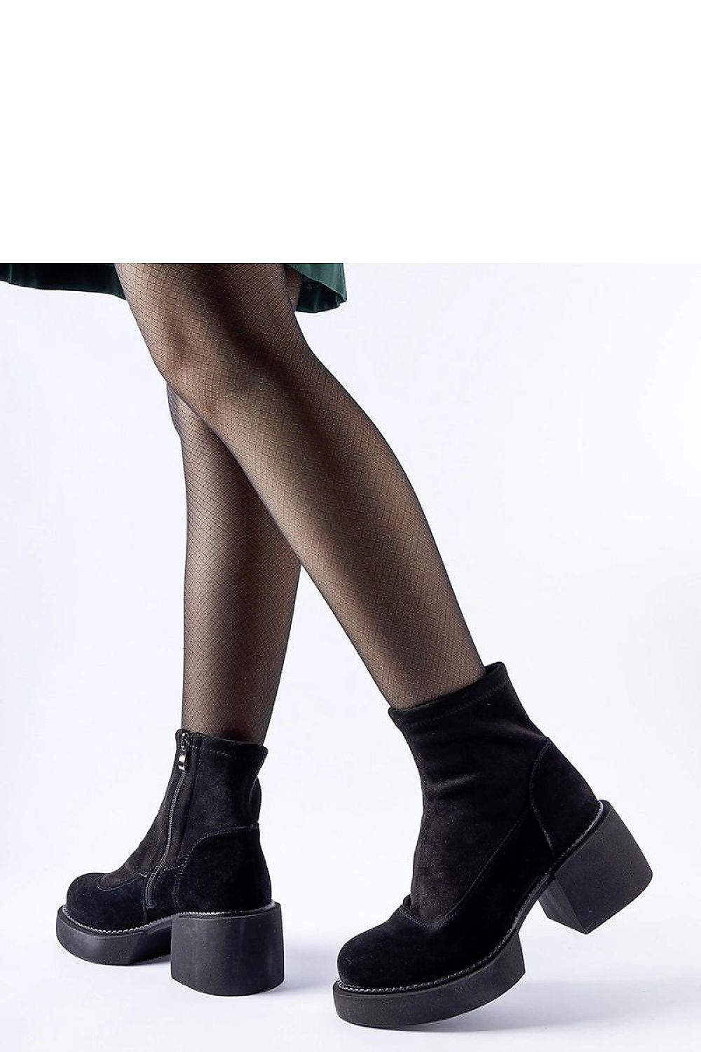Batai su kulnu model 206495 Solea