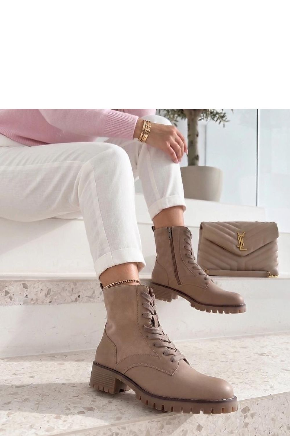 Bootie model 230781 Solea