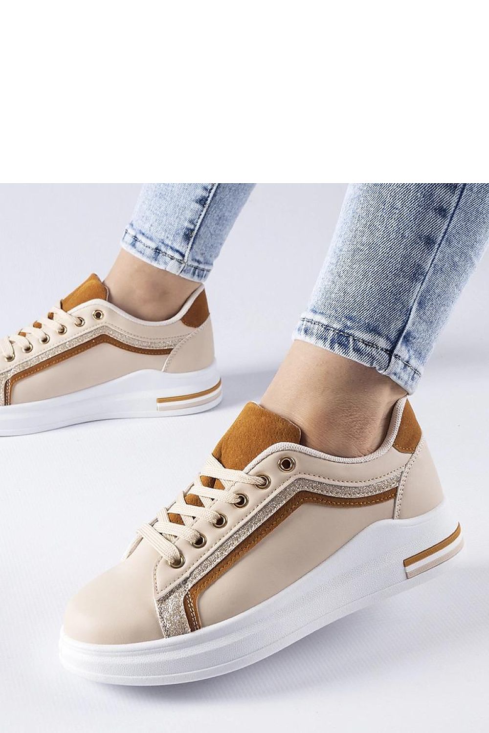  Sportiniai bateliai ant platformos model 207566 Solea 