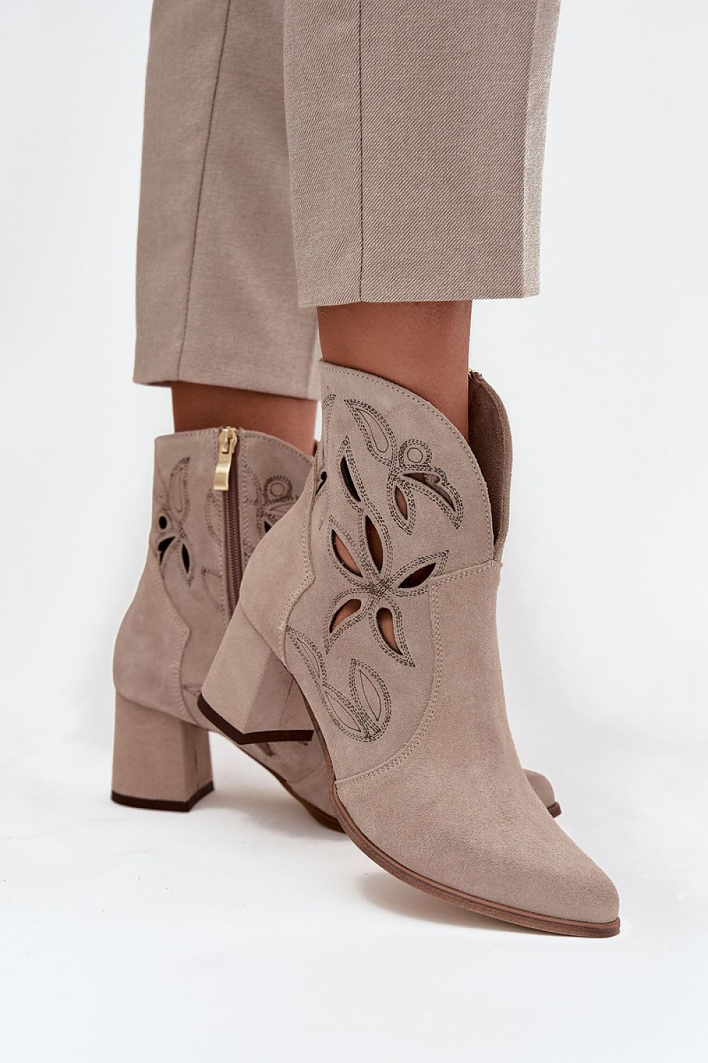  Batai su kulnu model 219133 Step in style 