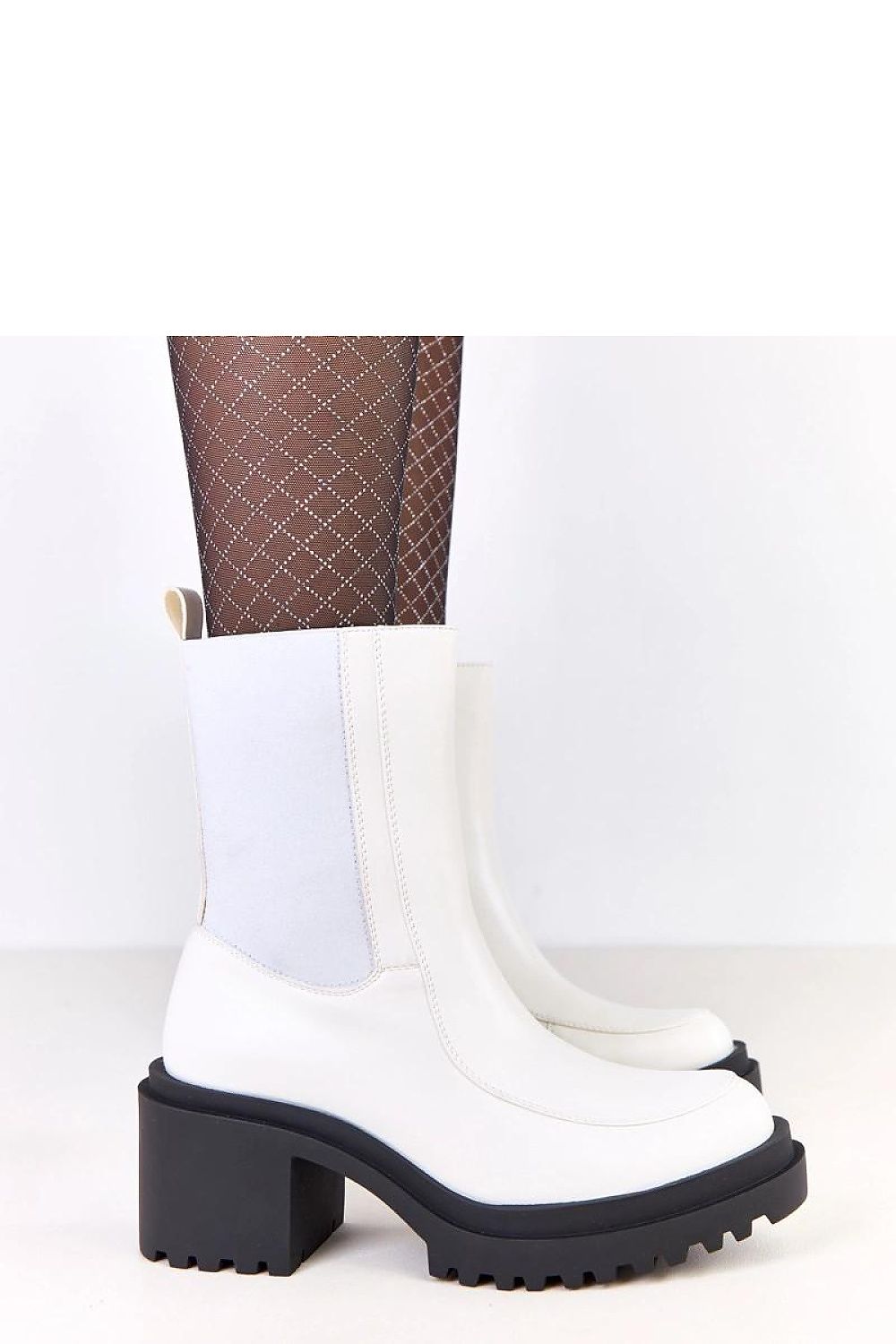  Batai su kulnu model 219415 Solea 