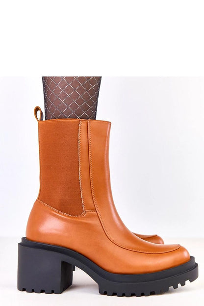  Batai su kulnu model 219416 Solea 