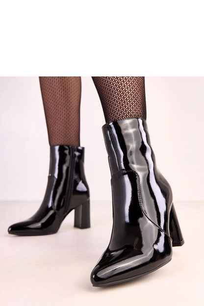  Batai su kulnu model 220251 Solea 