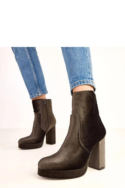  Batai su kulnu model 220583 Solea 
