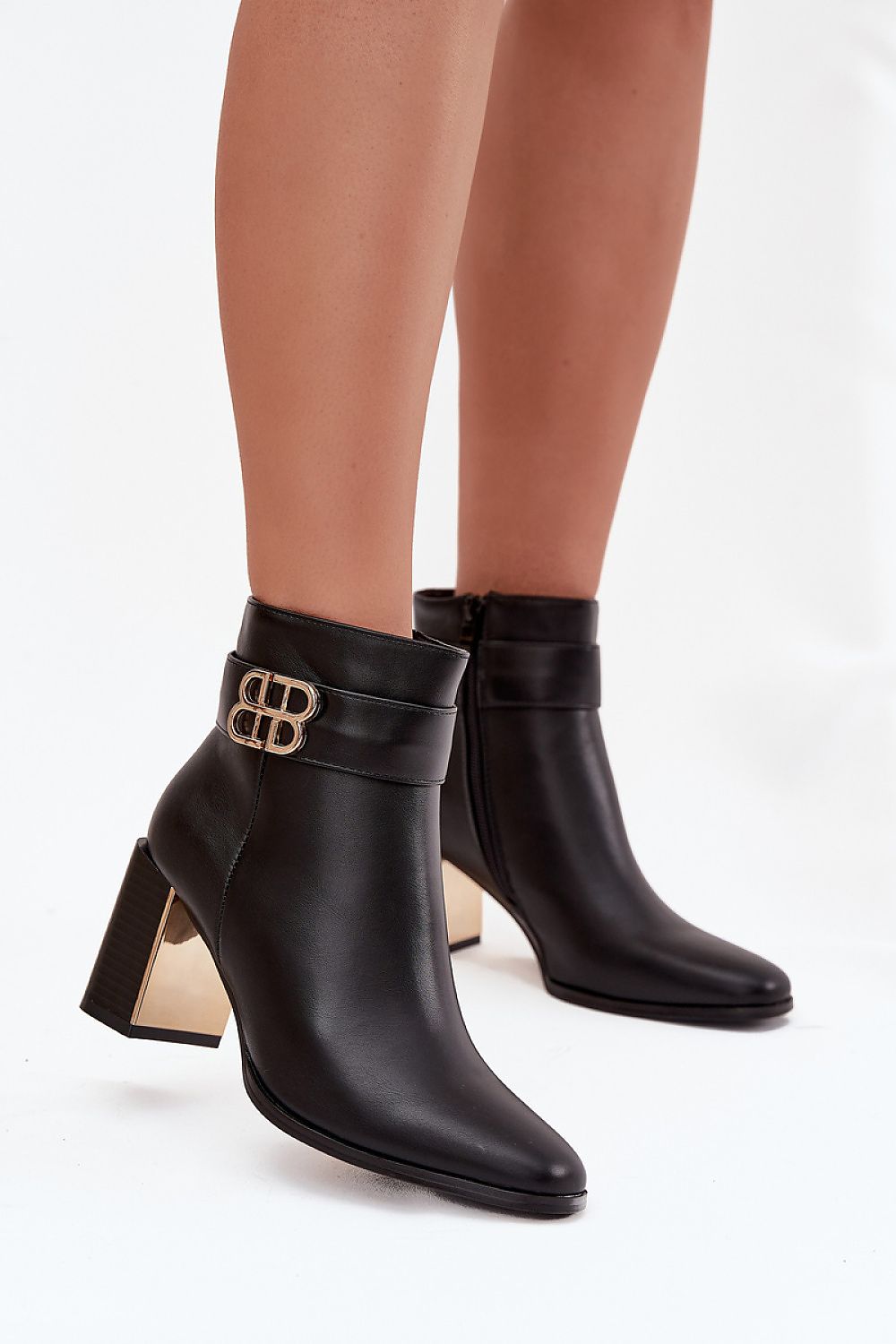  Batai su kulnu model 220694 Step in style 