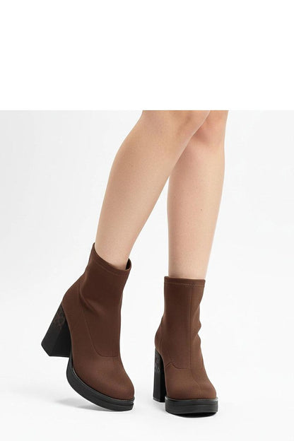  Batai su kulnu model 222036 Solea 
