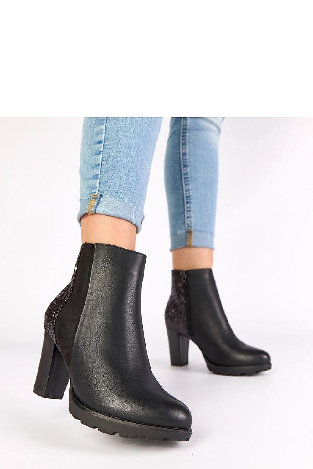  Batai su kulnu model 222359 Solea 