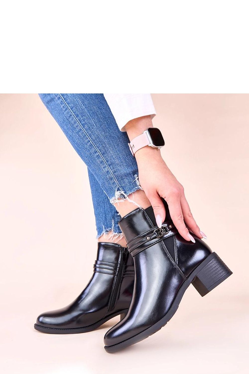  Batai su kulnu model 222370 Solea 