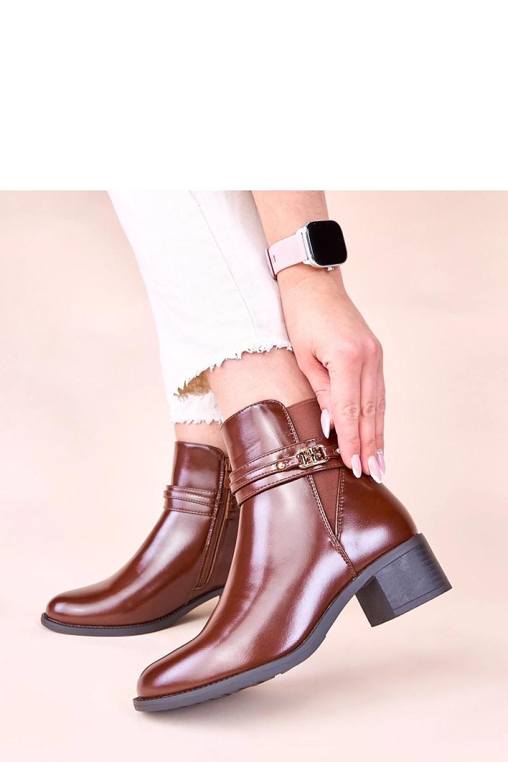  Batai su kulnu model 222371 Solea 