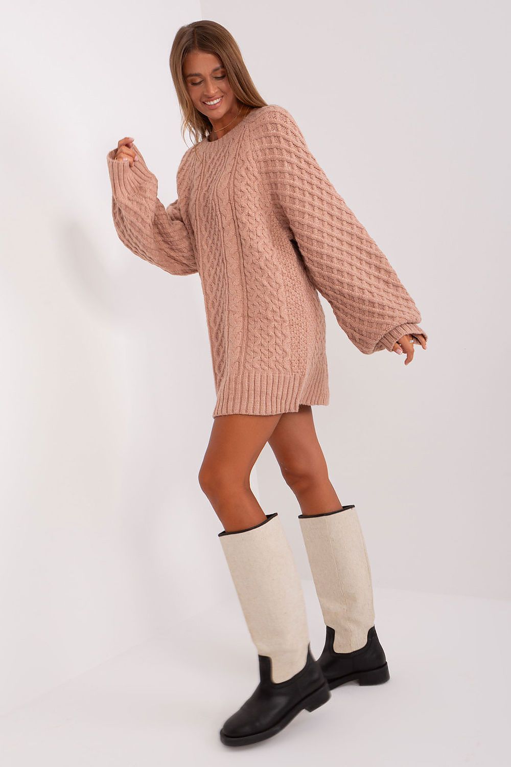  Ilgas megztinis model 185736 Wool Fashion Italia 